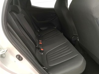 2020 Toyota Yaris - Thumbnail