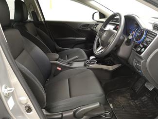 2016 Honda Grace - Thumbnail