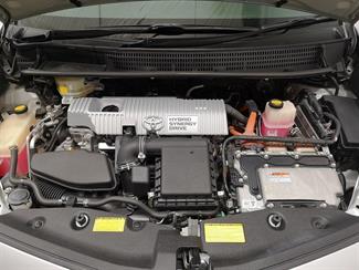 2012 Toyota Prius - Thumbnail