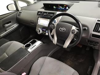 2012 Toyota Prius - Thumbnail