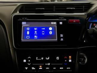 2016 Honda Grace - Thumbnail
