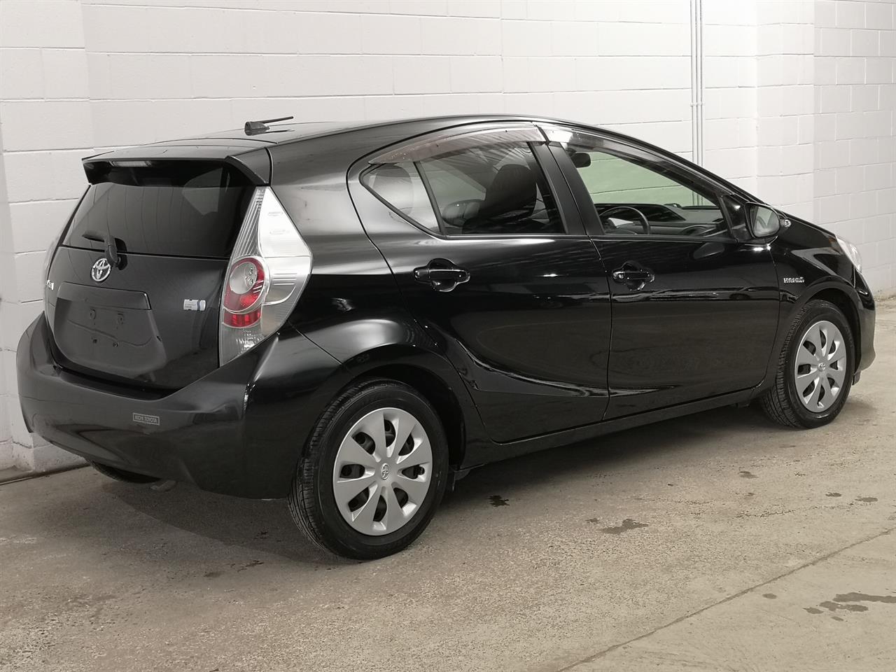 2013 Toyota Aqua