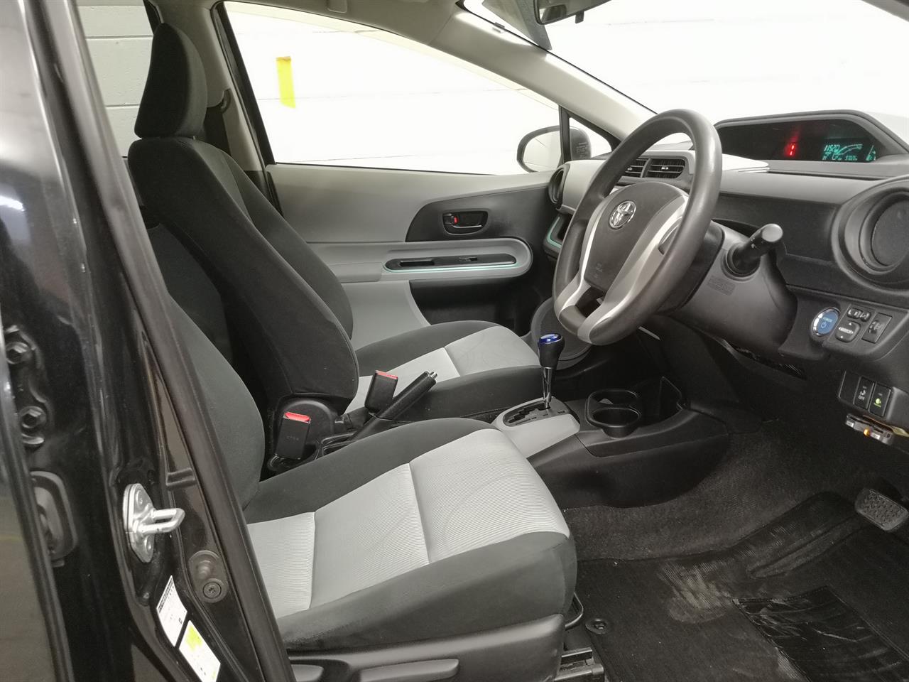 2013 Toyota Aqua