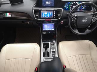 2017 Honda Accord - Thumbnail