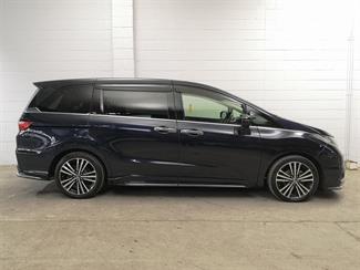 2015 Honda Odyssey - Thumbnail