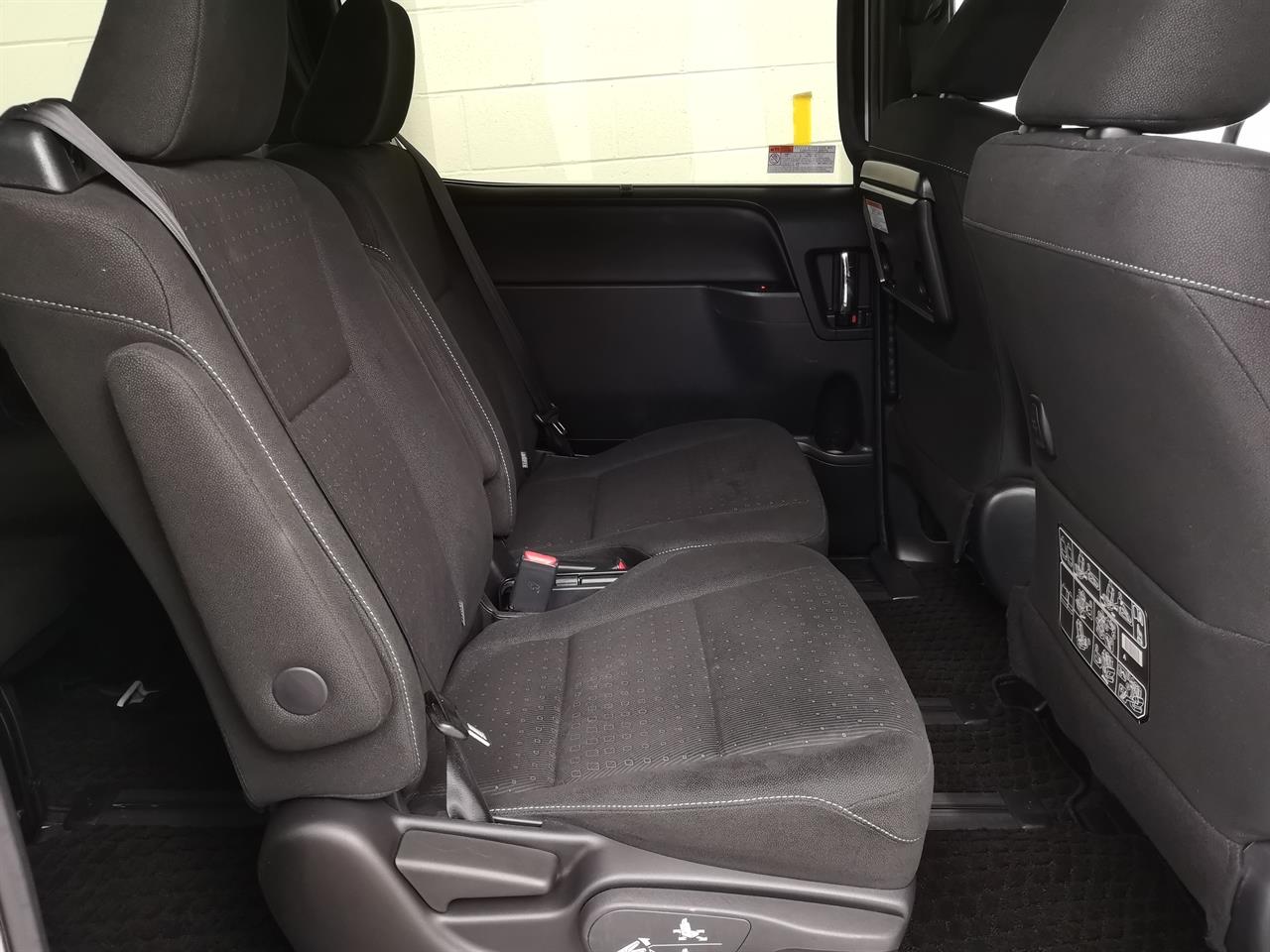 2017 Toyota Voxy