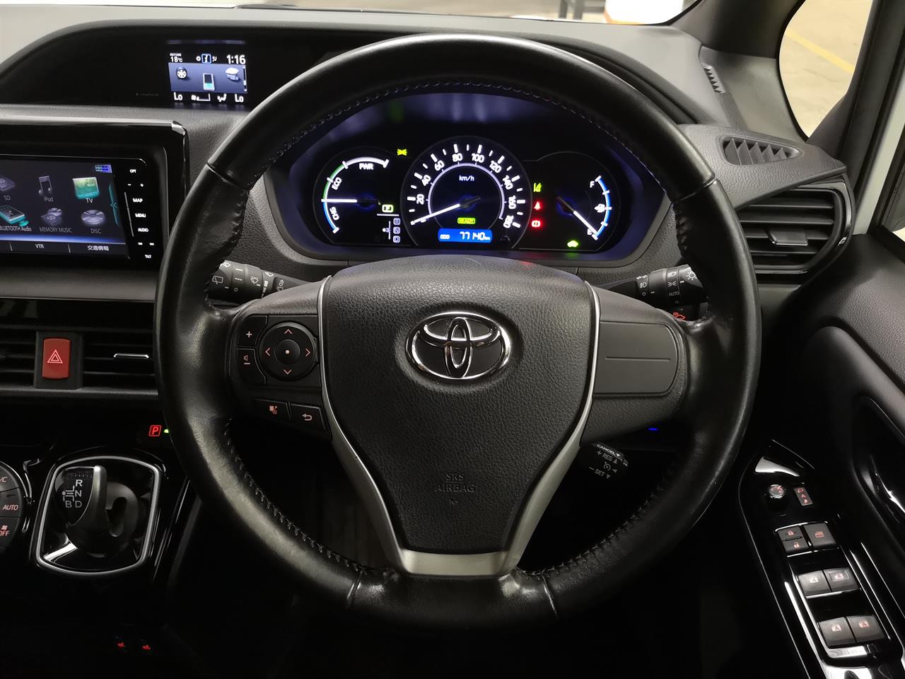 2017 Toyota Voxy