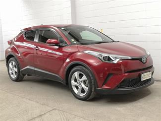 2017 Toyota C-HR - Thumbnail
