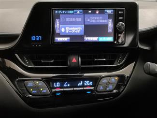 2017 Toyota C-HR - Thumbnail