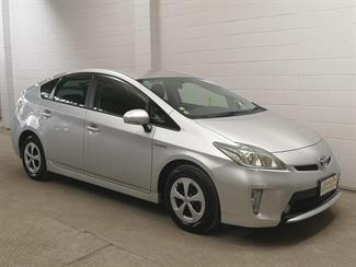 2015 Toyota Prius - Thumbnail