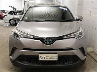 2017 Toyota C-HR - Thumbnail