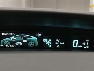 2015 Toyota Prius - Thumbnail