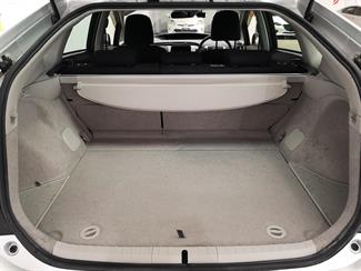 2015 Toyota Prius - Thumbnail