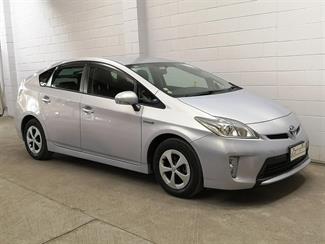 2012 Toyota Prius - Thumbnail