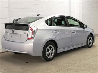 2012 Toyota Prius - Thumbnail