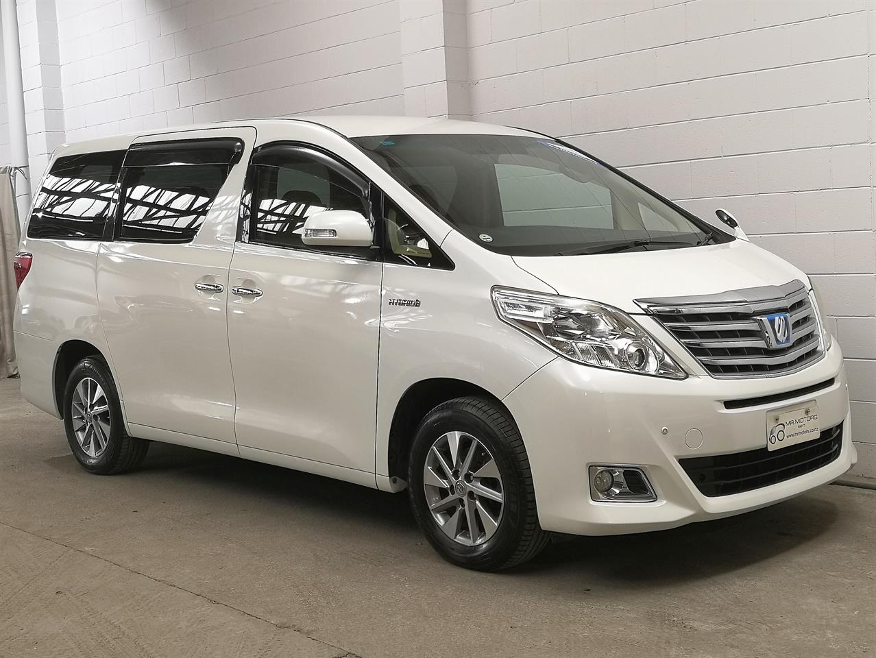 2014 Toyota Alphard