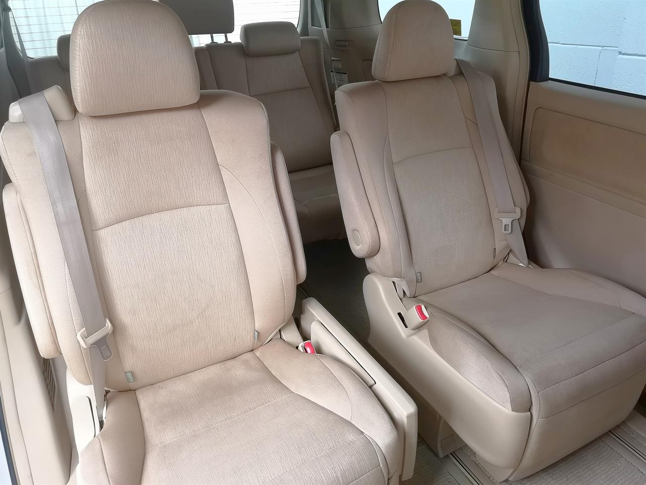 2014 Toyota Alphard