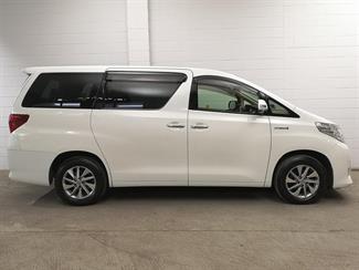 2014 Toyota Alphard - Thumbnail