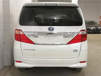 2014 Toyota Alphard - Thumbnail