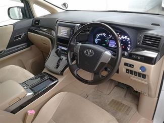 2014 Toyota Alphard - Thumbnail