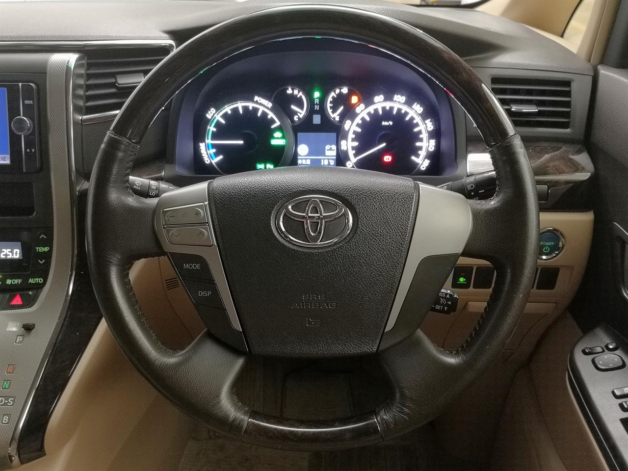 2014 Toyota Alphard
