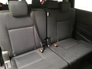 2018 Toyota Sienta - Thumbnail