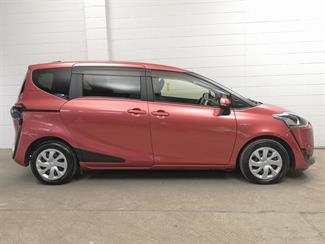 2018 Toyota Sienta - Thumbnail