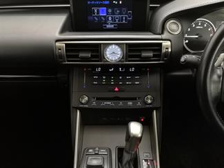 2016 Lexus IS 200T - Thumbnail