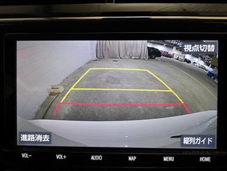2018 Toyota Prius - Thumbnail