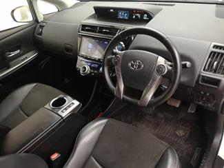 2018 Toyota Prius - Thumbnail