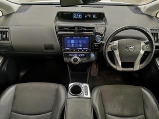 2018 Toyota Prius - Thumbnail