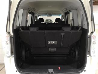 2012 Honda Stepwagon - Thumbnail