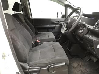 2012 Honda Stepwagon - Thumbnail