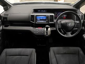 2012 Honda Stepwagon - Thumbnail