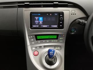 2015 Toyota Prius - Thumbnail
