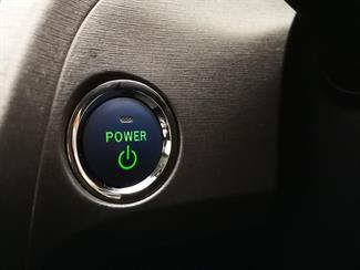 2015 Toyota Prius - Thumbnail