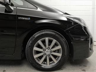 2015 Toyota Prius - Thumbnail