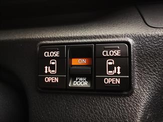 2016 Toyota Sienta - Thumbnail