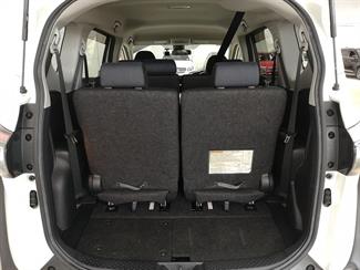 2016 Toyota Sienta - Thumbnail