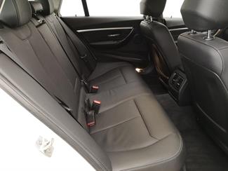 2016 BMW 320i  - Thumbnail