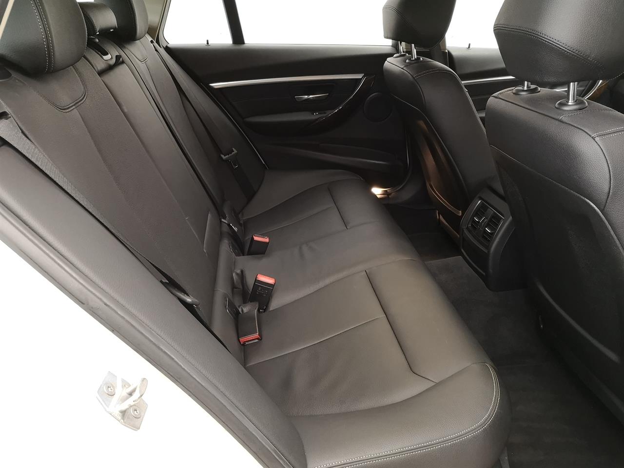 2016 BMW 320i 