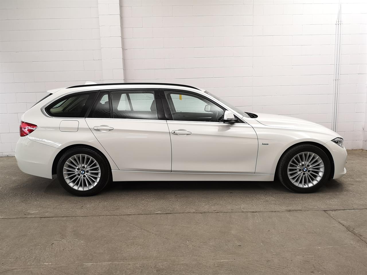 2016 BMW 320i 