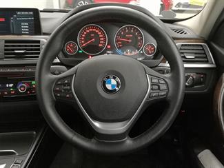 2016 BMW 320i  - Thumbnail