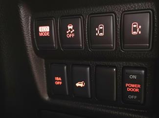 2012 Nissan Elgrand - Thumbnail