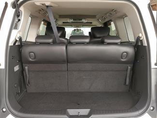 2012 Nissan Elgrand - Thumbnail