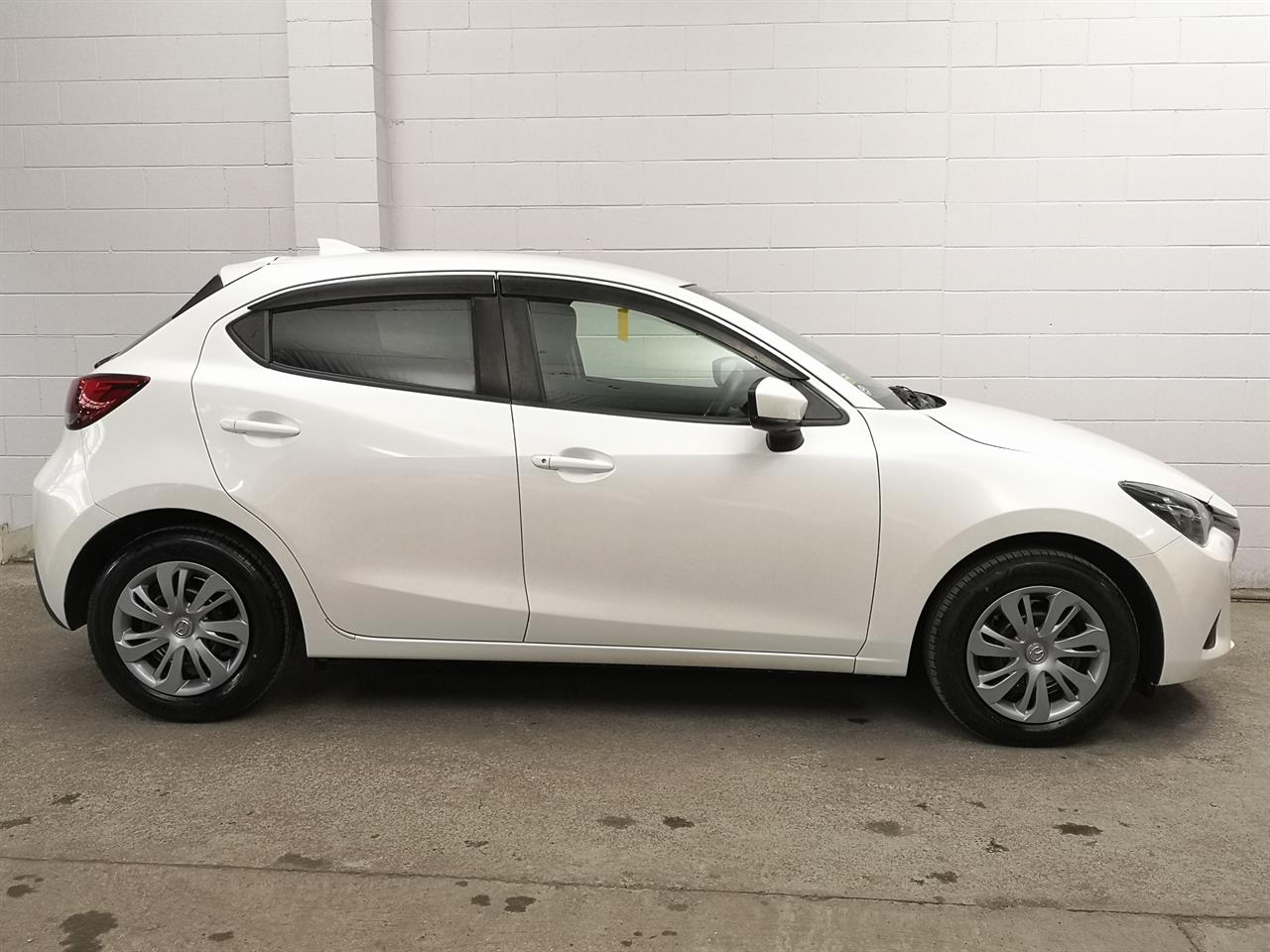 2017 Mazda Demio