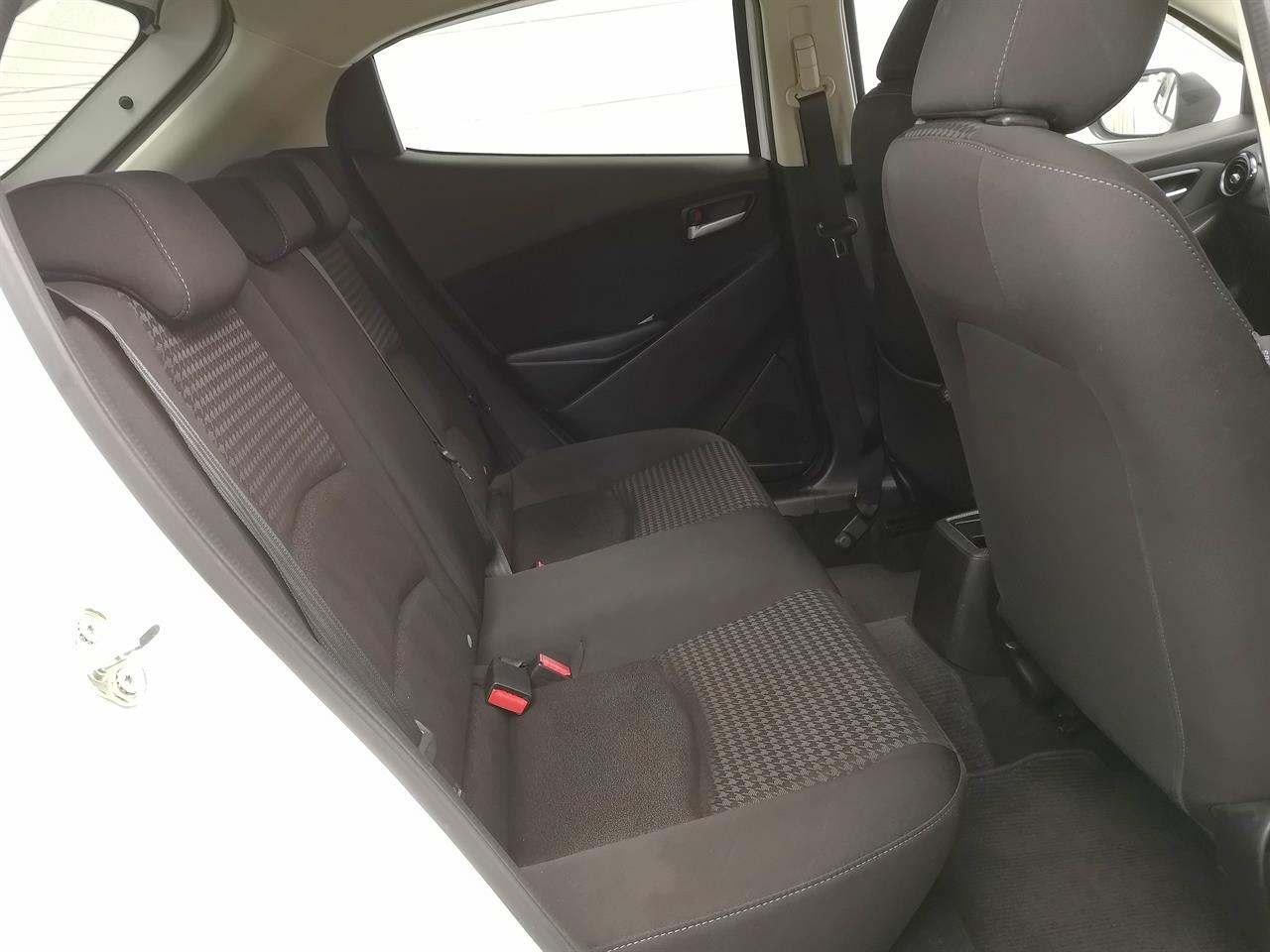 2017 Mazda Demio
