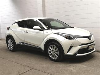 2017 Toyota C-HR - Thumbnail