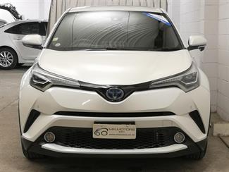 2017 Toyota C-HR - Thumbnail
