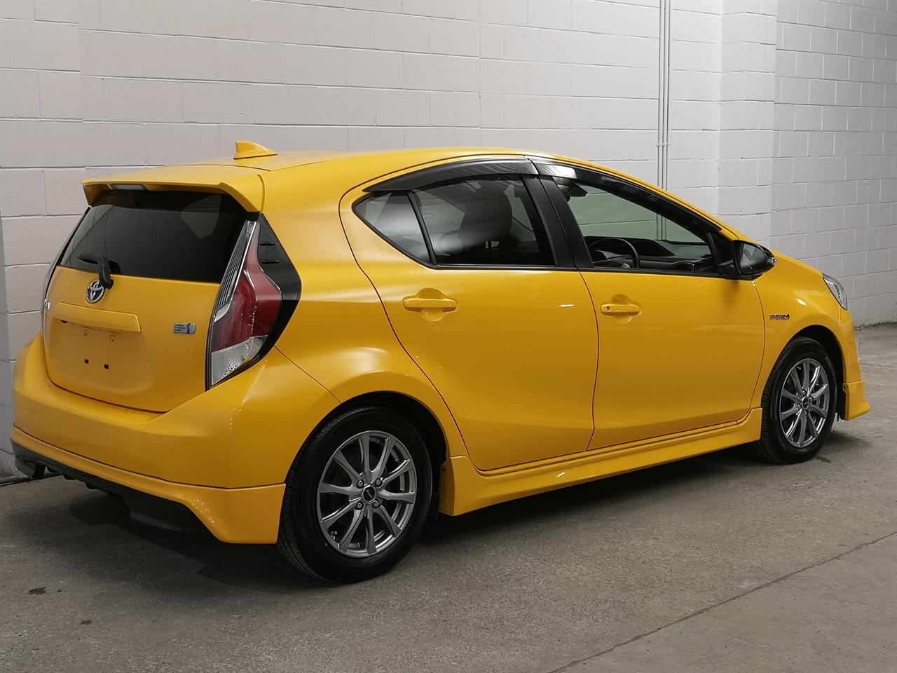2016 Toyota Aqua